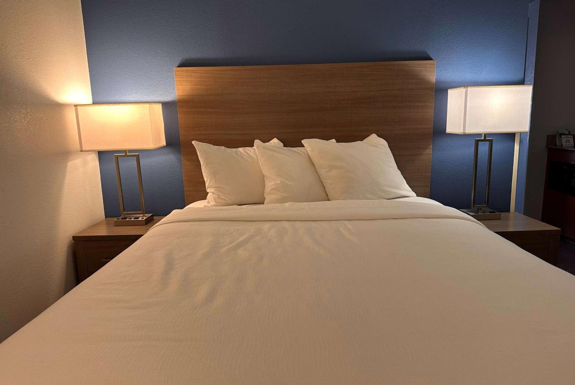 Hotel Baymont By Wyndham Indianapolis Northwest Extérieur photo