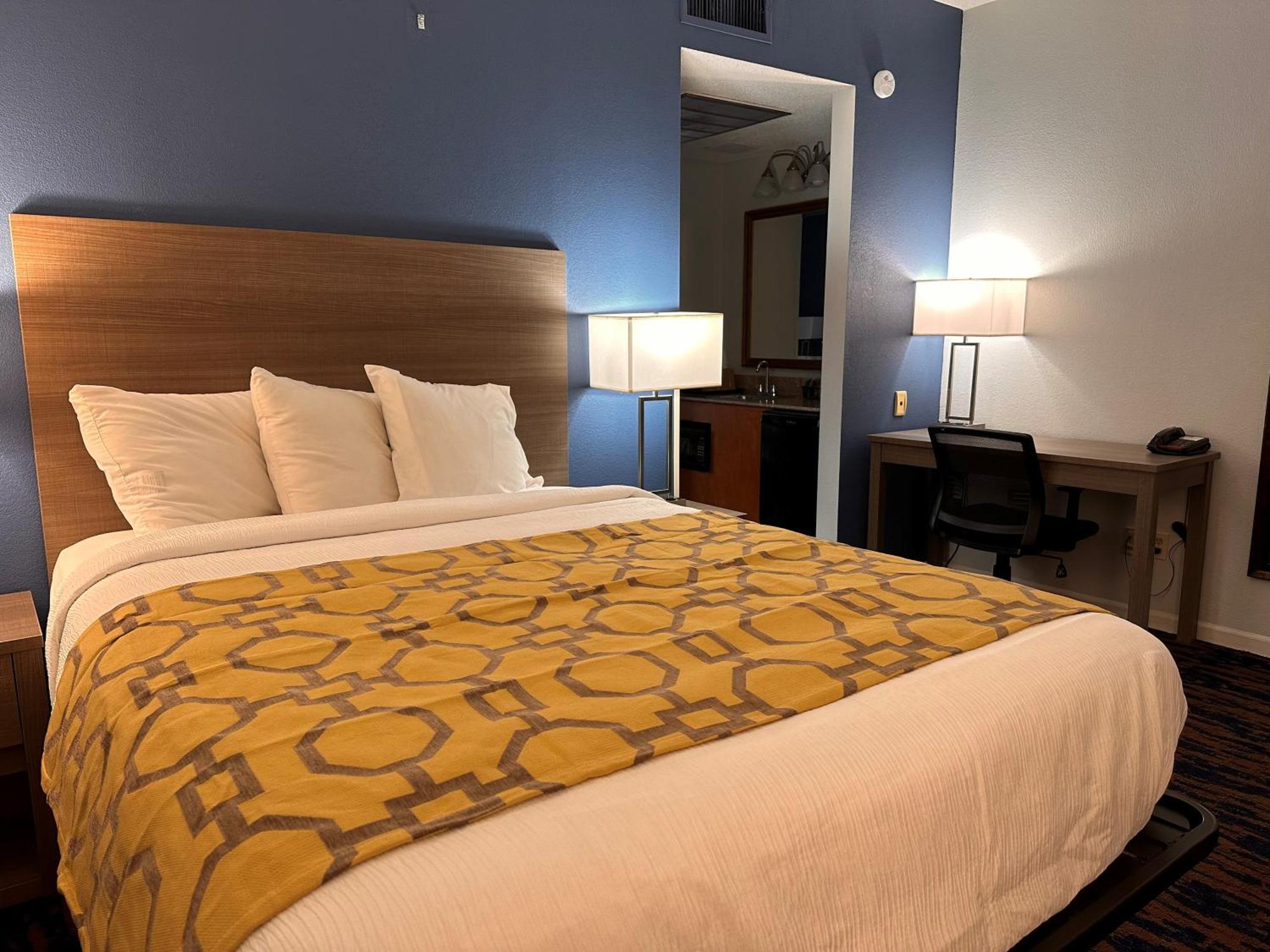 Hotel Baymont By Wyndham Indianapolis Northwest Extérieur photo