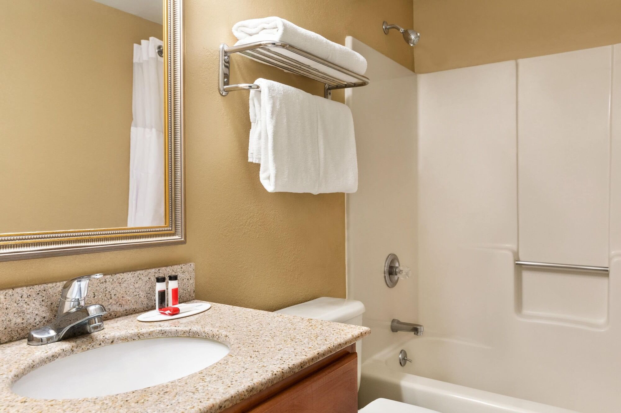 Hotel Baymont By Wyndham Indianapolis Northwest Extérieur photo